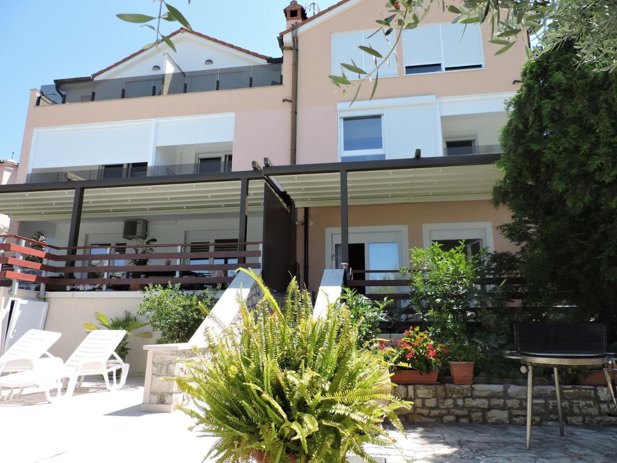 Berat Apartment Vodnjan Esterno foto