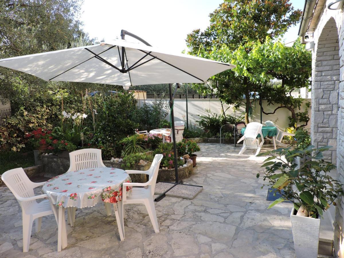 Berat Apartment Vodnjan Esterno foto
