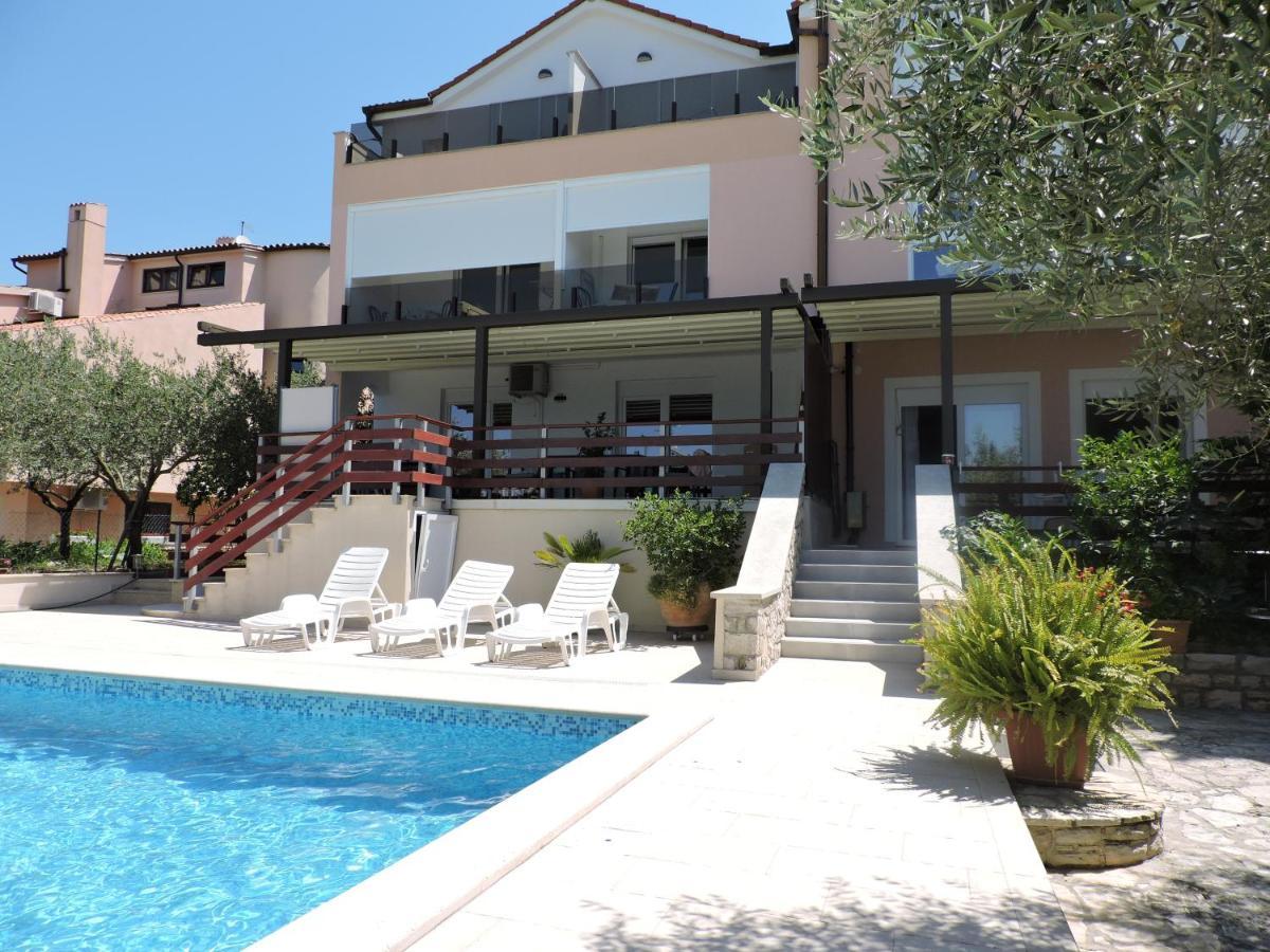 Berat Apartment Vodnjan Esterno foto