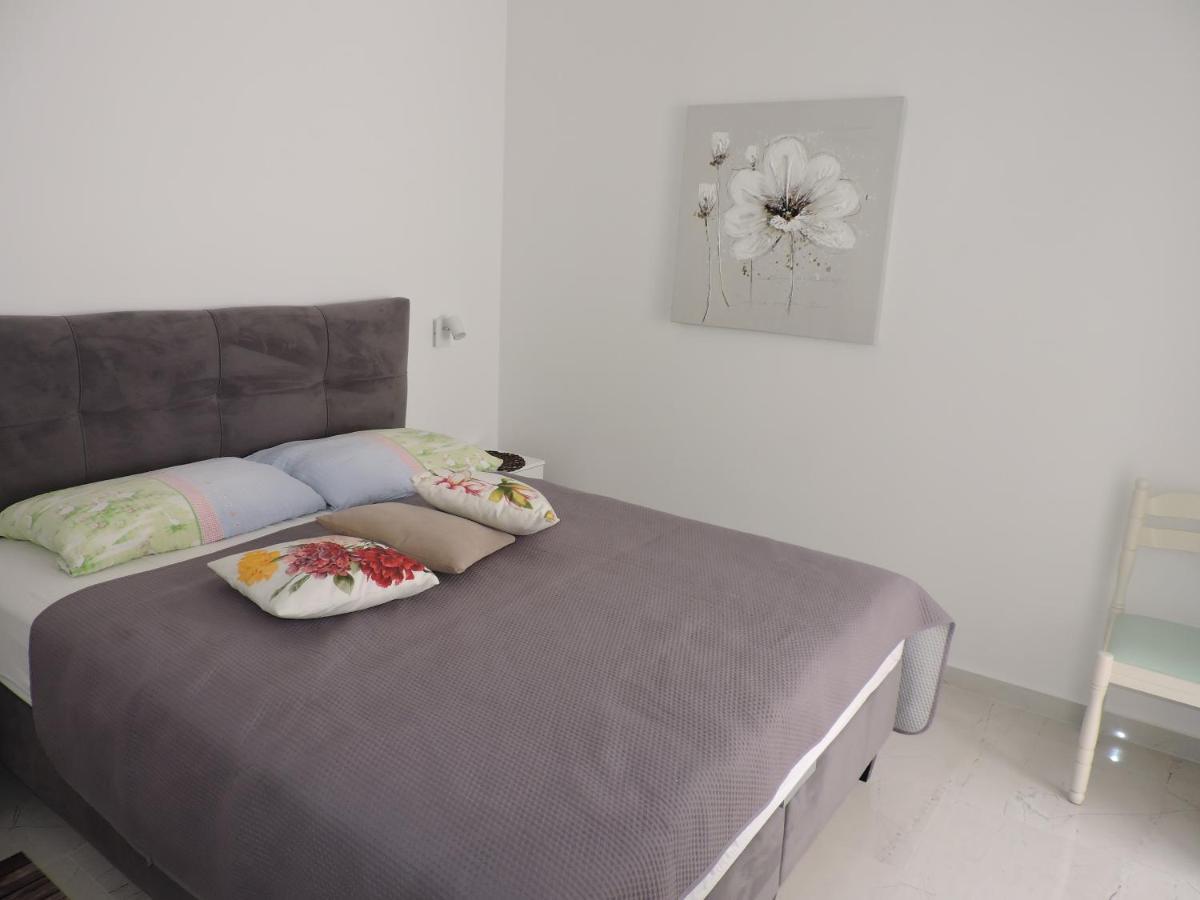 Berat Apartment Vodnjan Esterno foto