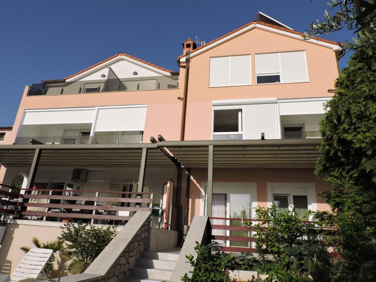 Berat Apartment Vodnjan Esterno foto