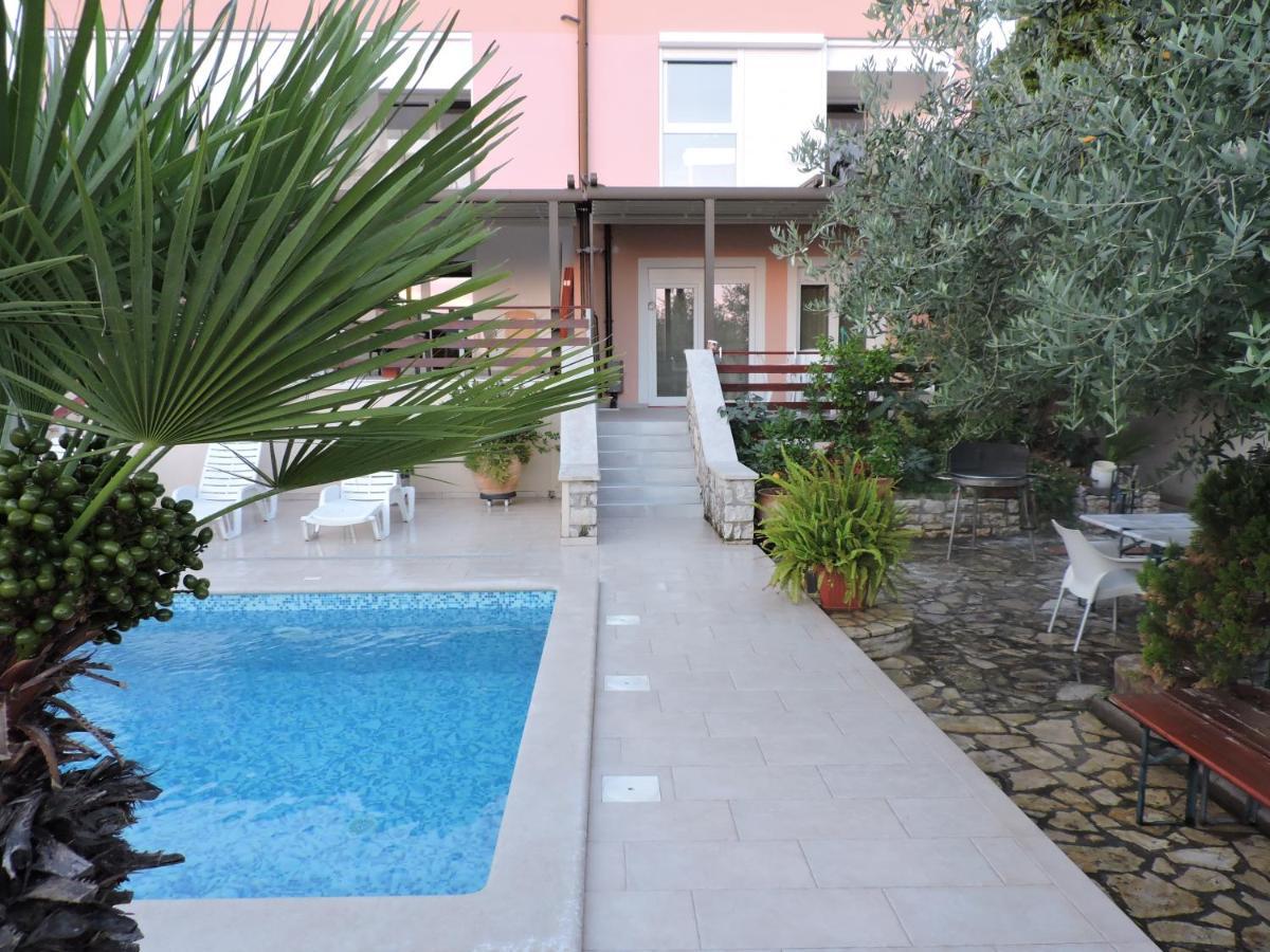 Berat Apartment Vodnjan Esterno foto